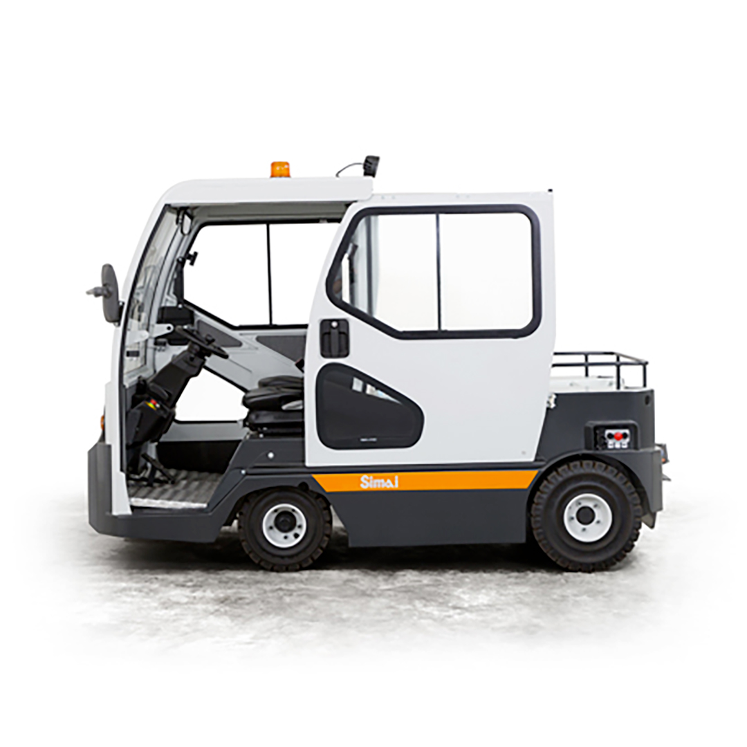 Trattore elettrico Simai TE152 in un magazzino logistico